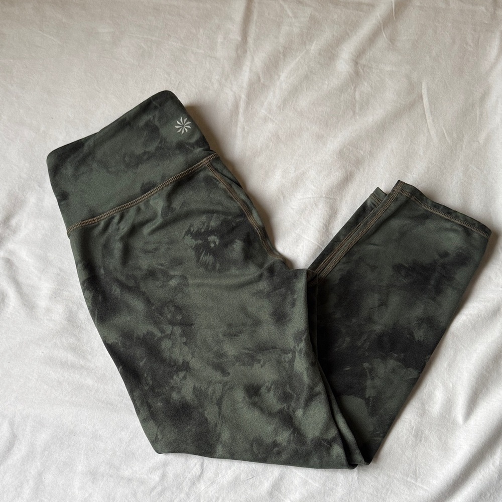 Athleta Green Tie-Dye Capris